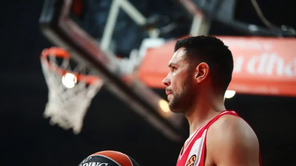 Ο Κώστας Παπανικολάου έγινε ο 5ος παίκτης στην ιστορία με 400 συμμετοχές στην Euroleague
