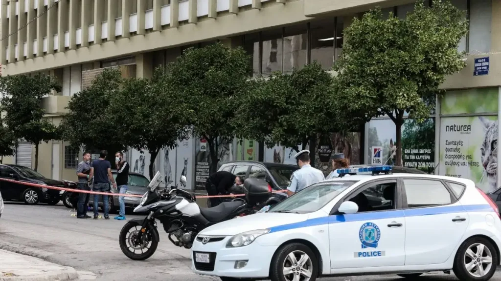 Θεσσαλονίκη: Άγρια συμπλοκή με 1 τραυματία μέρα μεσημέρι – Οι δράστες κρατούσαν ρόπαλα και κοντάρια