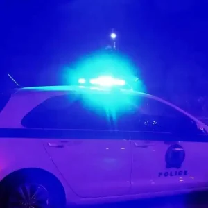 Κουκουλοφόροι ξυλοκόπησαν άγρια 17χρονο στο Αγρίνιο μπροστά στα μάτια θαμώνων μαγαζιού