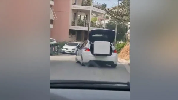 Περιπολικό μετέφερε... ψυγείο στο πορτ μπαγκάζ στο Καματερό - Διατάχθηκε ΕΔΕ μετά το βίντεο στο TikTok