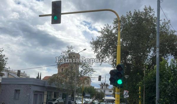 Επιτέλους λειτουργούν και πάλι τα φανάρια στον Άγιο Αθανάσιο