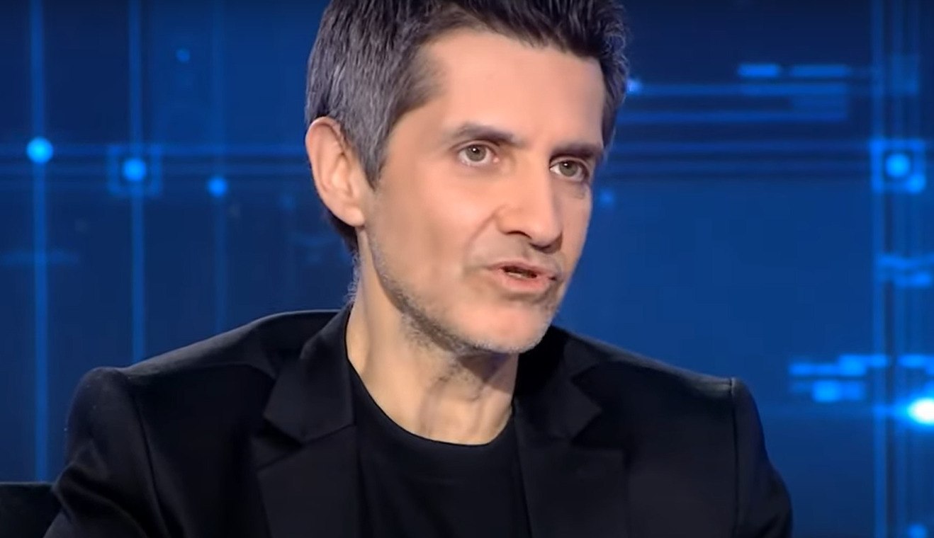 Φοίβος για το τραγούδι «Σαν Ήμουνα Παιδί»: «Αυτό το χασάπικο μιλάει για τα ναρκωτικά και τον εθισμό»