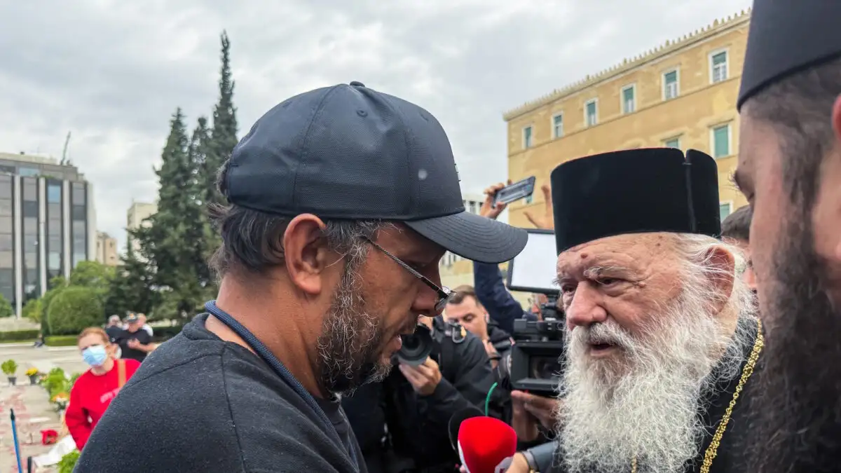 Ο Αρχιεπίσκοπος Ιερώνυμος επισκέφτηκε τον απεργό πείνας Πάνο Ρούτσι: «Ένας άνθρωπος υποφέρει»