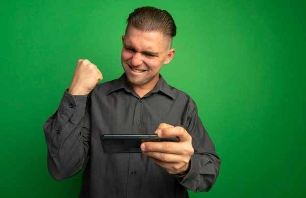 Ψηφιακές συνήθειες και λοταρία: Πώς οι online πλατφόρμες επαναπροσδιορίζουν το παιχνίδι στην Ελλάδα