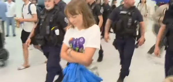 Global Sumud Flotilla: Προς απέλαση όλοι οι ακτιβιστές που έπλεαν προς τη Γάζα - Ο Ισραηλινοί λένε ότι αναχαίτισαν όλα τα σκάφη, δείτε βίντεο