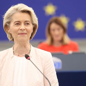 Η Ούρσουλα φον ντερ Λάιεν καλωσόρισε την Κύπρο στην προεδρία του Συμβουλίου της ΕΕ με μήνυμα στα ελληνικά