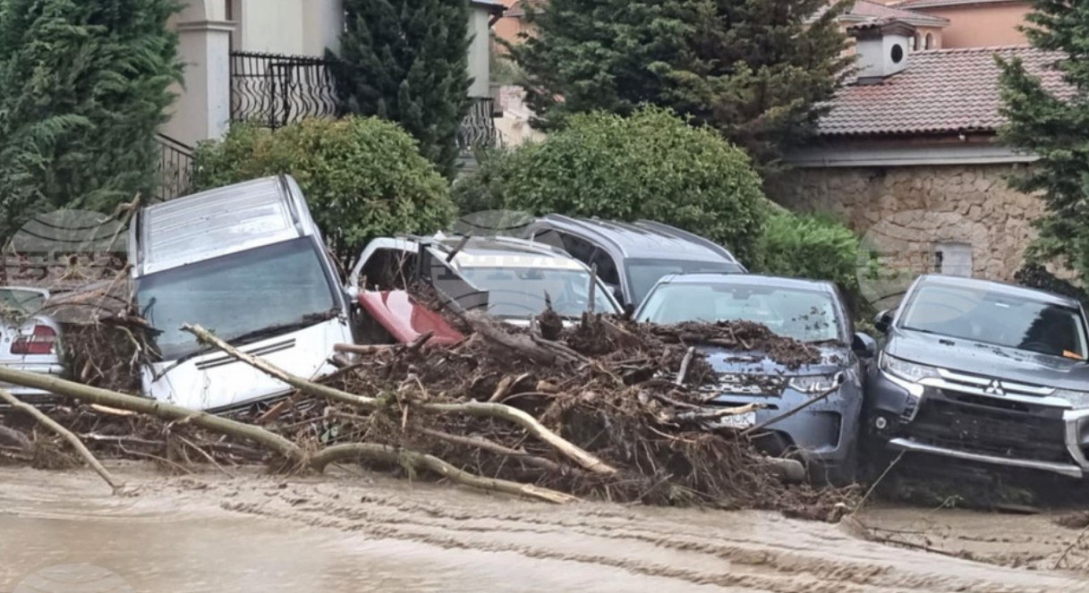 Ισχυρή κακοκαιρία σάρωσε τη Βουλγαρία - Τρεις νεκροί, ανάμεσά τους δύο διασώστες