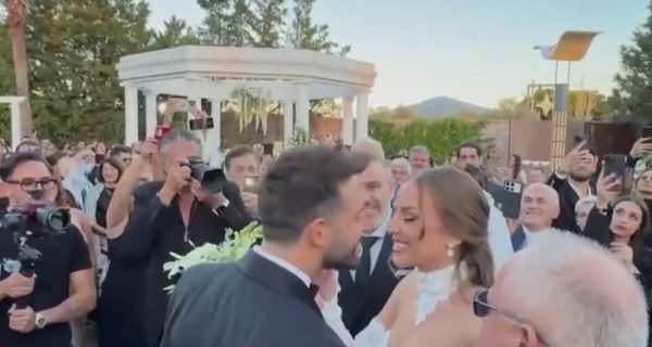 Ανδρομάχη και Γιώργος Λιβάνης παντρεύτηκαν και βάφτισαν τον γιο τους (ΦΩΤΟ)