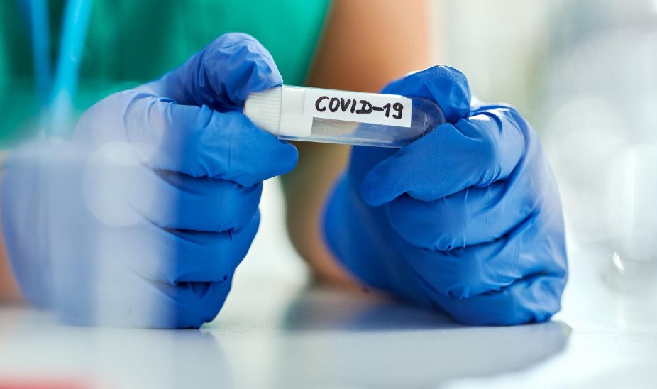 Η νέα παραλλαγή του Covid-19, «Stratus»: Τα συμπτώματα, η μεταδοτικότητα και το νέο εμβόλιο (vid)