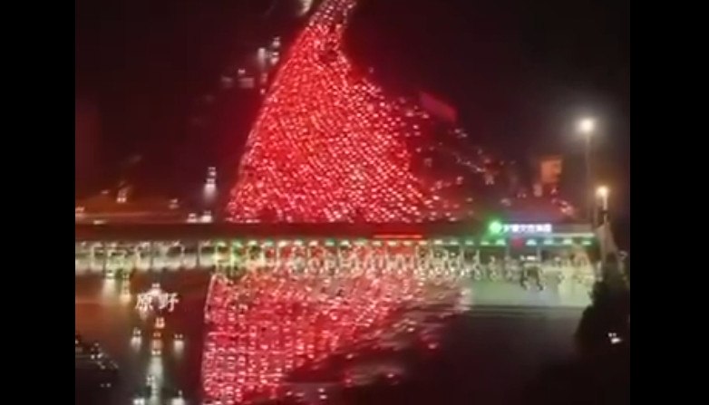 Απίστευτες εικόνες από την Κίνα: Το μεγαλύτερο μποτιλιάρισμα όλων των εποχών, αυτοκίνητα κολλημένα στην κίνηση έως και 24 ώρες!