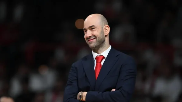 Ο Βασίλης Σπανούλης μίλησε γαλλικά στην επιστροφή του στο ΣΕΦ για το Ολυμπιακός – Μονακό