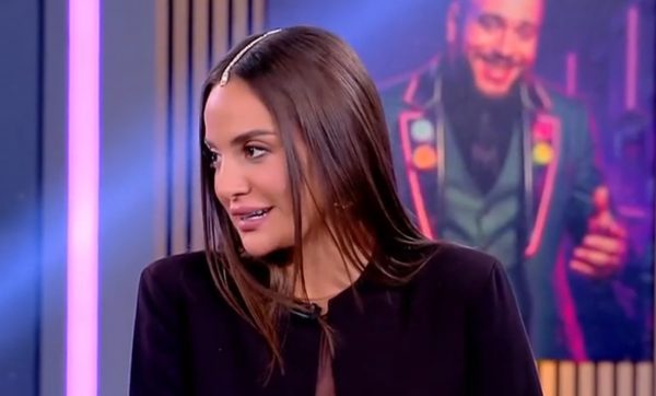 Ρία Ελληνίδου: «Είπαν ότι πλήρωσα ηθοποιό για να παριστάνει τη γιαγιά μου για να δείξω ότι είμαι Ελληνίδα »