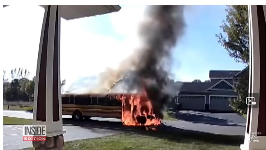 Μητέρα – ήρωας έσωσε 22 παιδιά από σχολικό που είχε πιάσει φωτιά στη Μινεσότα - Δείτε το βίντεο