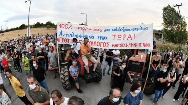 Χωρίς λεφτά από τον ΟΠΕΚΕΠΕ και με κρούσματα ευλογιάς και καταρροϊκού παλεύουν οι αγρότες στη βόρεια Εύβοια