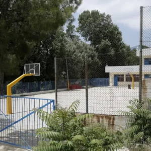 Καταγγελία για λεκτική κακοποίηση από φιλόλογο λυκείου στην Αγία Παρασκευή Αττικής που χρησιμοποιεί τη μέθοδο «ανεστραμμένη τάξη» - Μαθητές κλαίνε στην τάξη