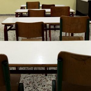 Επίθεση με μαχαίρι σε σχολείο στην Κυψέλη: Για απόπειρα ανθρωποκτονίας και οπλοφορία κατηγορείται η 16χρονη