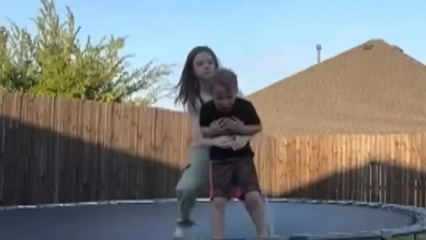 Συγκλονιστικό βίντεο με τη στιγμή που 10χρονη σώζει από πνιγμό τον 7χρονο αδερφό της