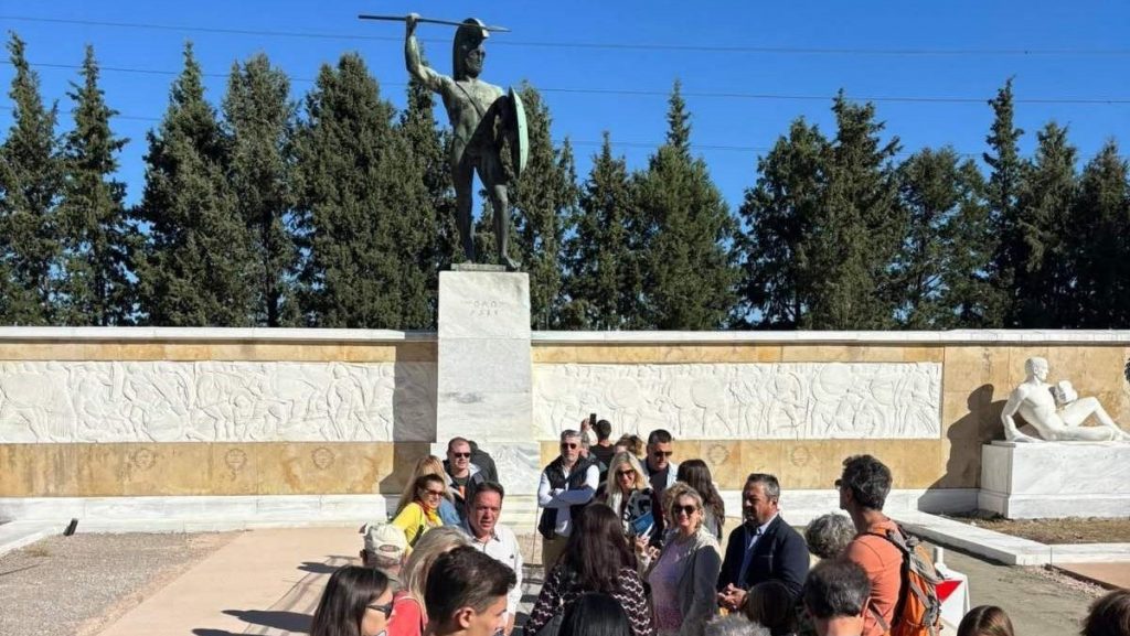 «Θερμοπύλες 2125» (του Βαγγέλη Μαρκατσέλη)