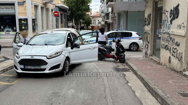 Τροχαίο με ντελιβερά στο κέντρο της Λαμίας (ΦΩΤΟ)