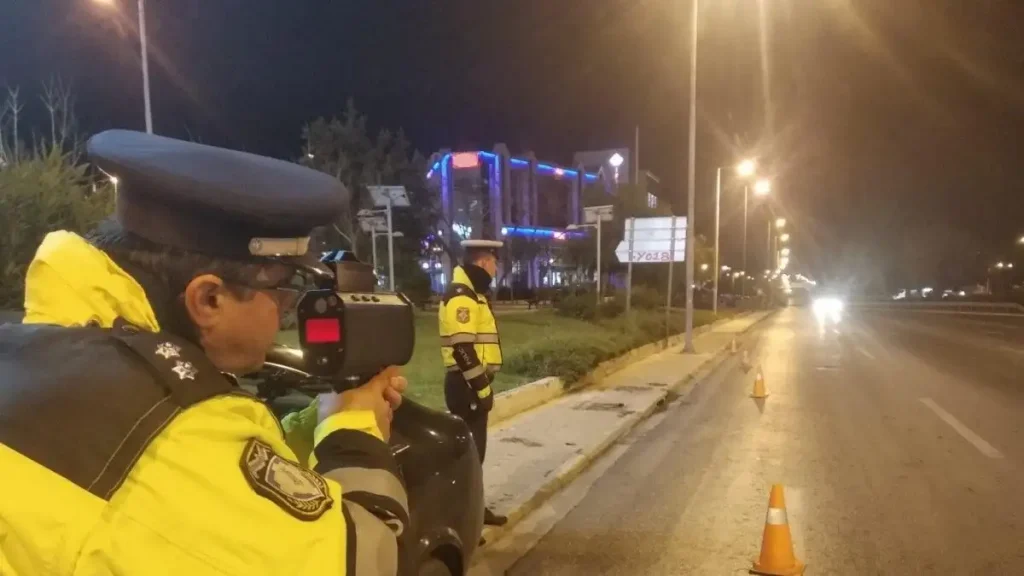 Θεσσαλονίκη: Έτρεχαν με 179 χλμ/ώρα σε δρόμο με όριο τα 80