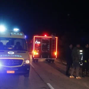 Νταλίκα παρέσυρε και σκότωσε τα ξημερώματα άνδρα στην εθνική οδό Τρικάλων - Λάρισας