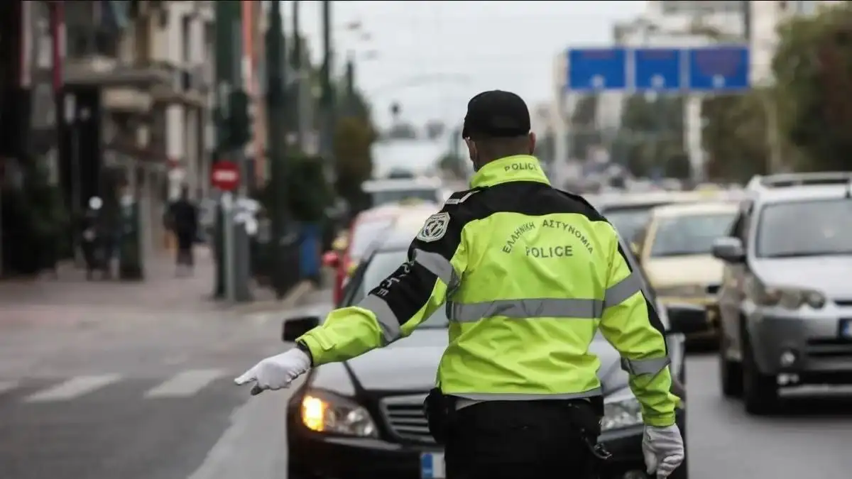 «Αν αγαπάς την οικογένειά σου, προσοχή στον δρόμο», το μήνυμα υπ. Μεταφορών για το τετραήμερο της 28ης Οκτωβρίου