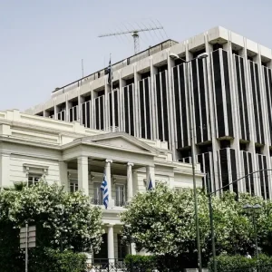 Συλλυπητήρια του ΥΠΕΞ για το πολύνεκρο σιδηροδρομικό δυστύχημα στην Ισπανία – «Οι σκέψεις μας είναι με όσους έχουν πληγεί»