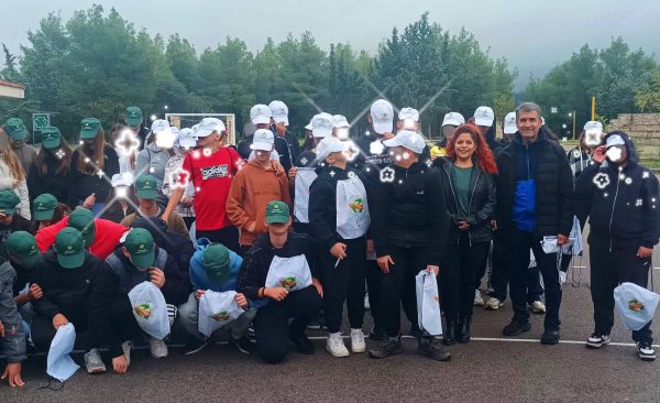 «Από τα Θρανία στην Πράξη: Οι μαθητές του Γυμνασίου Καπαρελλίου του Δήμου Θηβαίων ανακυκλώνουν ιδέες και υλικά»