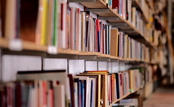 Τα 50 δημοφιλέστερα βιβλία στην Ελλάδα, διαβάζοναι πιο πολύ από όλα (λίστα)