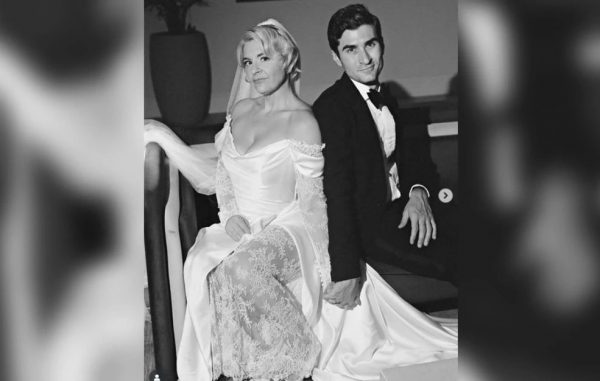 Η ετεροφυλόφιλη γυναίκα και ο ομοφυλόφιλος άνδρας που παντρεύτηκαν και περιμένουν παιδί – «Η σχέση μας βασίζεται σε έναν πολύ ισχυρό δεσμό»