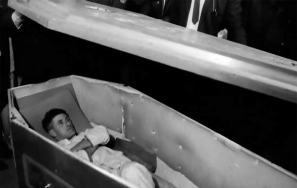 Η απίστευτη ιστορία ενός εργάτη που θάφτηκε ζωντανός σε φέρετρο για 61 ημέρες