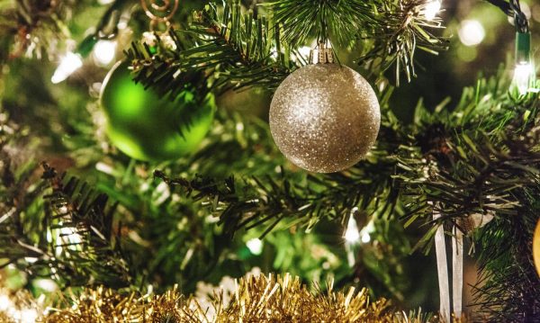 Η Αταλάντη ανάβει το χριστουγεννιάτικο δέντρο της