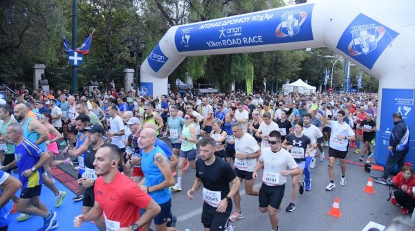 Το μεγαλύτερό βήμα τους μέχρι το επόμενο έκαναν οι δρομείς του 42ου Αυθεντικού Μαραθωνίου της Αθήνας