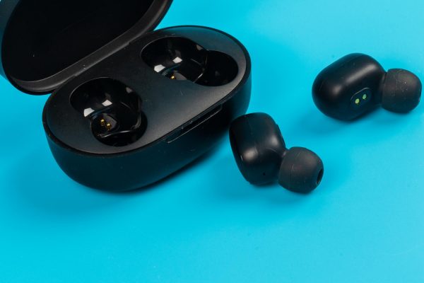 Βρέθηκαν ασύρματα ακουστικά στη Ν. Άμπλιανη