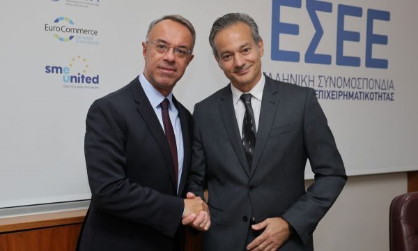 Συνάντηση Σταιϊκούρα με τον Πρόεδρο της Ελληνικής Συνομοσπονδίας Εμπορίου & Επιχειρηματικότητας