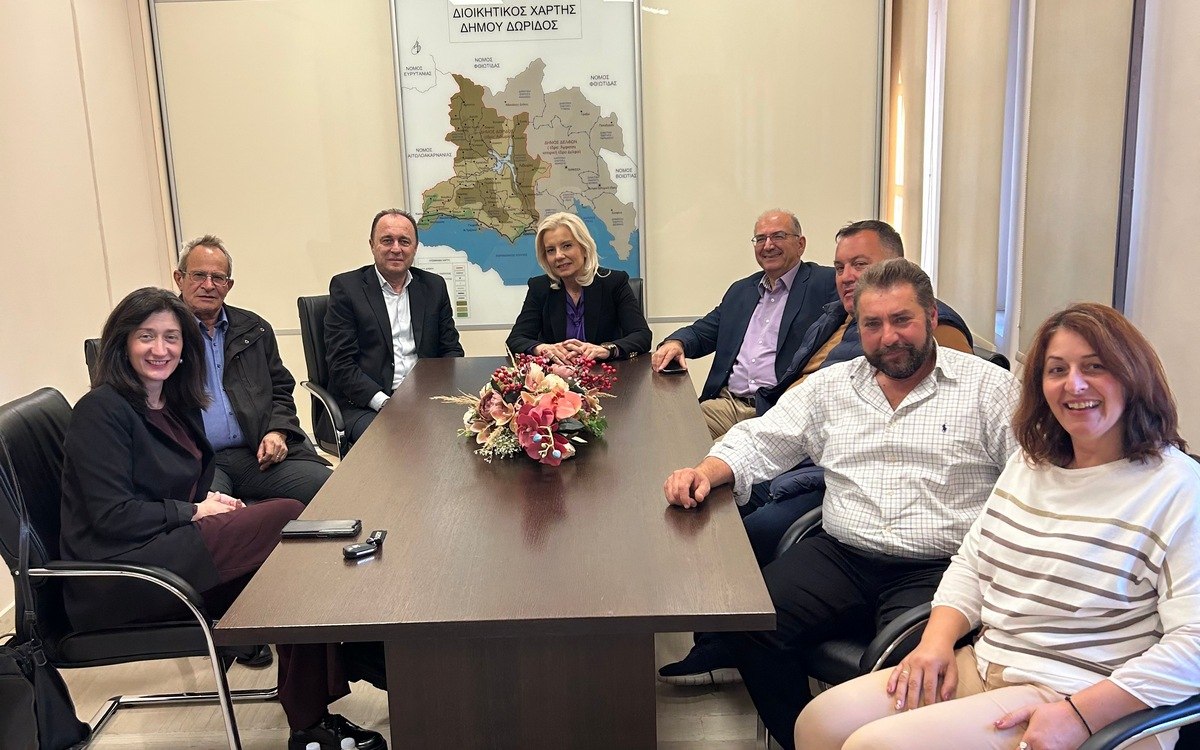 Επίσκεψη στους εκπροσώπους της Αυτοδιοίκησης στη Φωκίδα για την ΓΓ της Αποκεντρωμένης Διοίκησης ΘΣτΕ