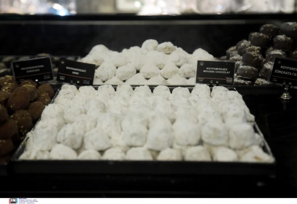 Στα ύψη οι τιμές των γλυκών – «Μια πάστα που πέρυσι κόστιζε 2 ευρώ, φτάνει πλέον τα 4 ευρώ»