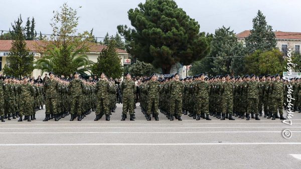 Με βροχή η ορκωμοσία των νεοσυλλέκτων της 2025 ΣΤ´ ΕΣΣΟ - Μεσίστια η σημαία