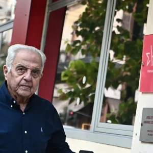 Αλέκος Φλαμπουράρης: Ο ιδεολόγος της Αριστεράς που πάντα συμβουλευόταν ο Αλέξης Τσίπρας