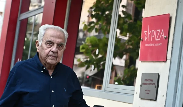 Αλέκος Φλαμπουράρης: Ο ιδεολόγος της Αριστεράς που πάντα συμβουλευόταν ο Αλέξης Τσίπρας