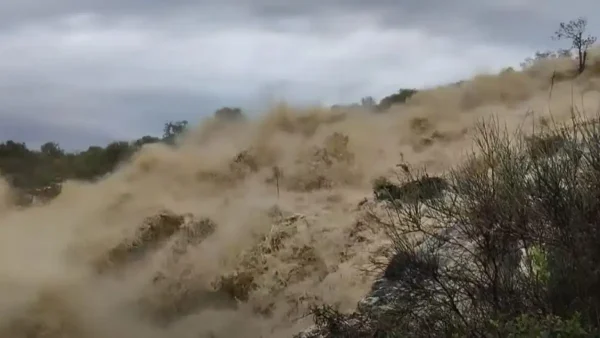 Κακοκαιρία Adel: Φούσκωσε ρέμα στην Αμφιλοχία και κατεβαίνει χείμαρρος στον Αμβρακικό – Δείτε βίντεο