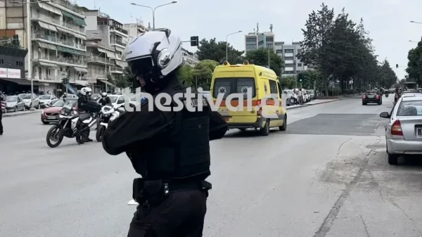 Θεσσαλονίκη: «Γέφυρα ζωής» από την ΕΛΑΣ για τη μεταφορά βρέφους - Μόλις 6' από τις Σέρρες στο Ιπποκράτειο