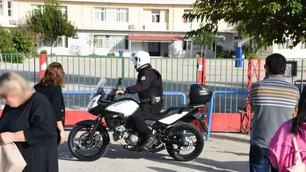 Πάτρα: 15χρονοι οι πωλητές των ουσιών στον μαθητή που κατέρρευσε – Συνελήφθησαν οι ανήλικοι, χειροπέδες και σε 5 γονείς