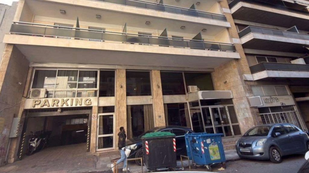 Λουκέτο σε γηροκομείο της Κυψέλης με εντολή Νίκου Χαρδαλιά: Άφηναν αβοήθητους τους ηλικιωμένους σε λερωμένα σεντόνια