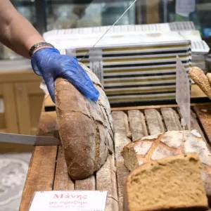 Θα πούμε το ψωμί ψωμάκι; Αύξηση έως 10% στο καρβέλι - «Προσπαθούμε να ανταπεξέλθουμε στα κόστη»