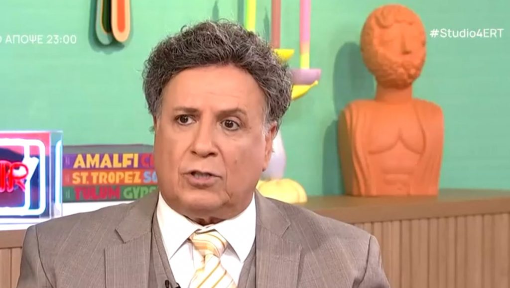 Χάρης Ρώμας για Καφέ της Χαράς: «Ο Γιάννης Λάτσιος μου είχε πει γιατί να κάνω ένα έργο σε χωριό και όχι κάτι σαν το Κωνσταντίνου και Ελένης»