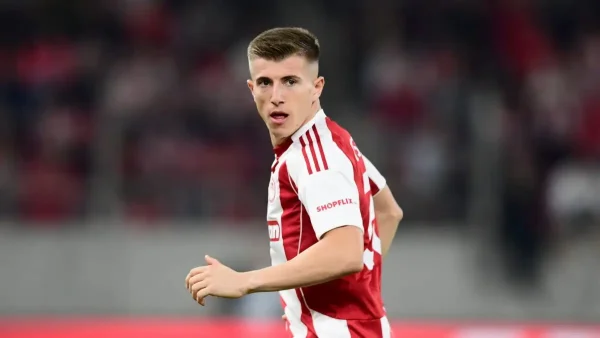 Ολυμπιακός και Κοστίνια συνεχίζουν μαζί μέχρι το 2029