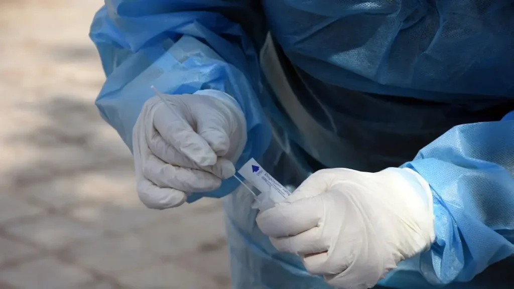 ΕΟΔΥ: Έξι θάνατοι από κορονοϊό και ένας από γρίπη την τελευταία εβδομάδα