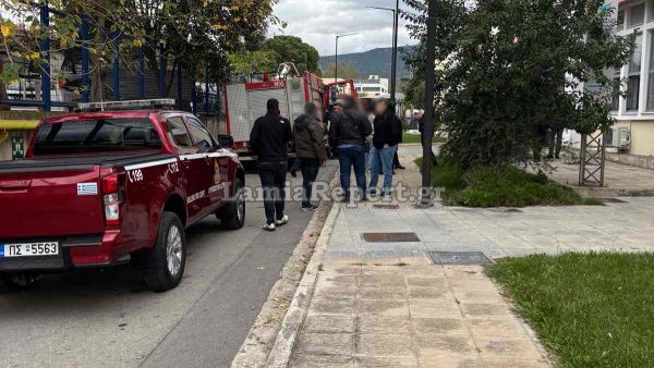 Καπνοί σε ισόγειο γραφείο του ΔΕΔΔΗΕ στη Λαμία - Άμεση κινητοποίηση της Πυροσβεστικής