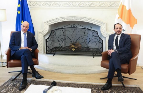 Στη Λευκωσία ο Δένδιας, συναντήθηκε με Πάλμα και Χριστοδουλίδη - SAFE, συμπαραγωγές και Τουρκία στο επίκεντρο